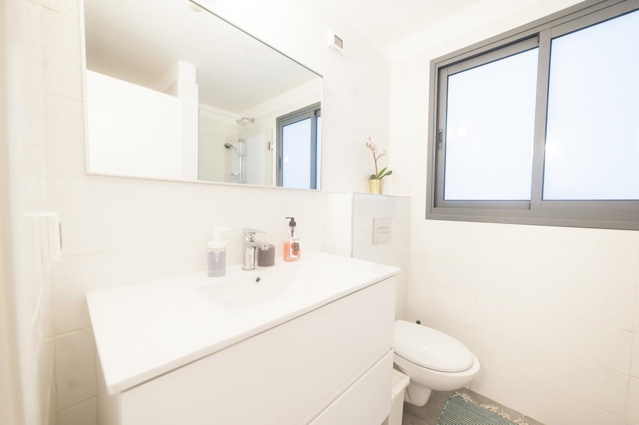 Luxury 2 Bedrooms Rothschild + Balcony Căn hộ Tel Aviv