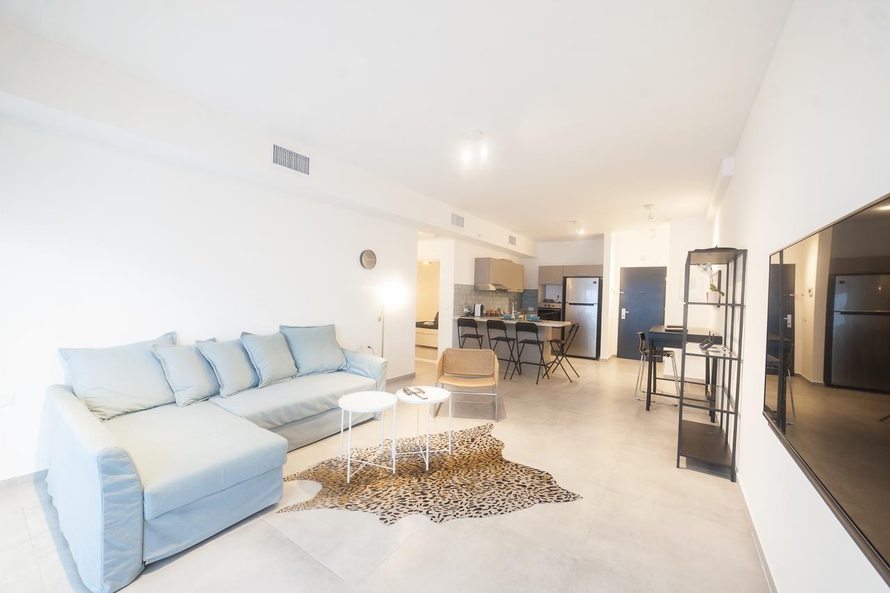 Luxury 2 Bedrooms Rothschild + Balcony Apartment