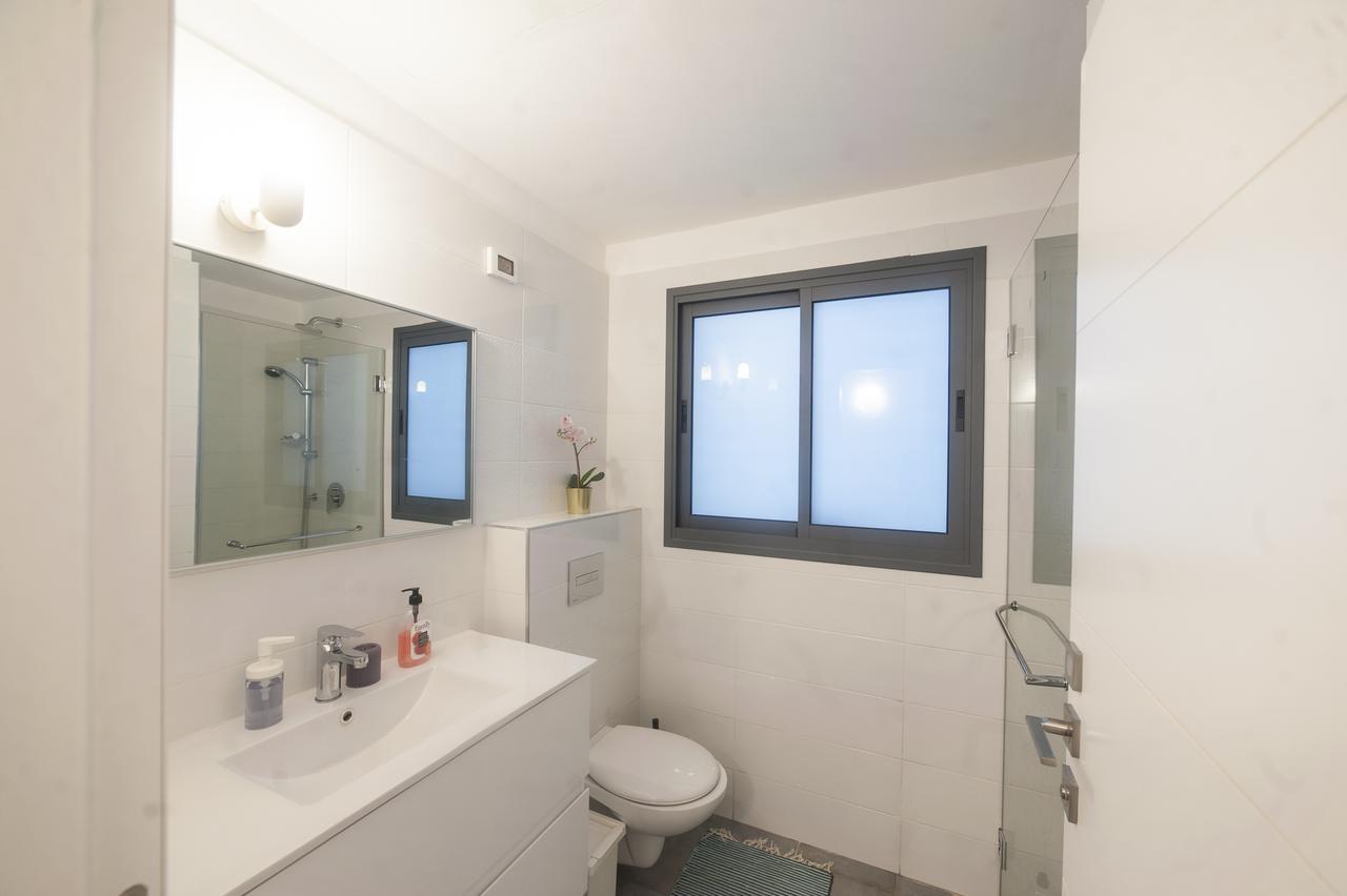 Luxury 2 Bedrooms Rothschild + Balcony Apartment Tel Aviv-Jaffa