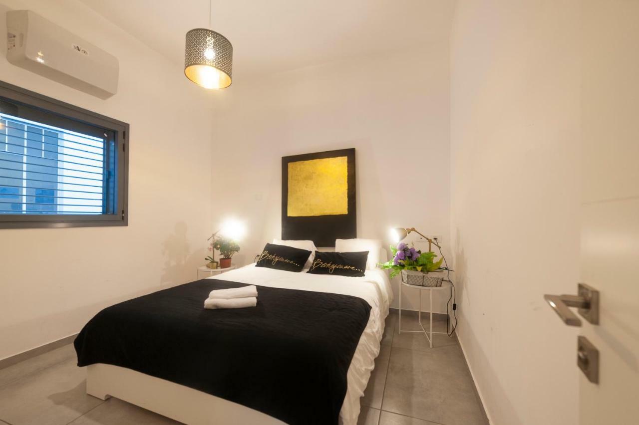Luxury 2 Bedrooms Rothschild + Balcony Apartment