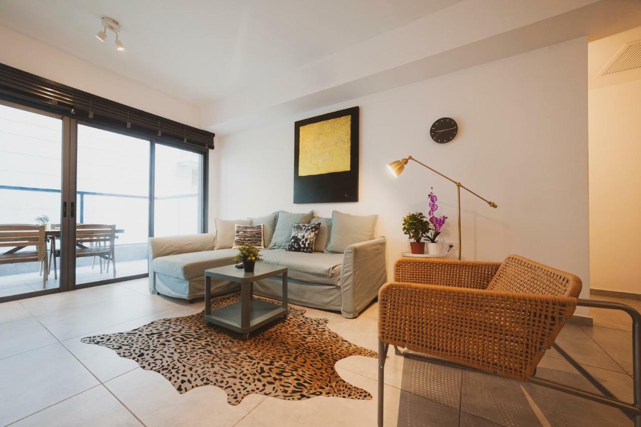 Luxury 2 Bedrooms Rothschild + Balcony