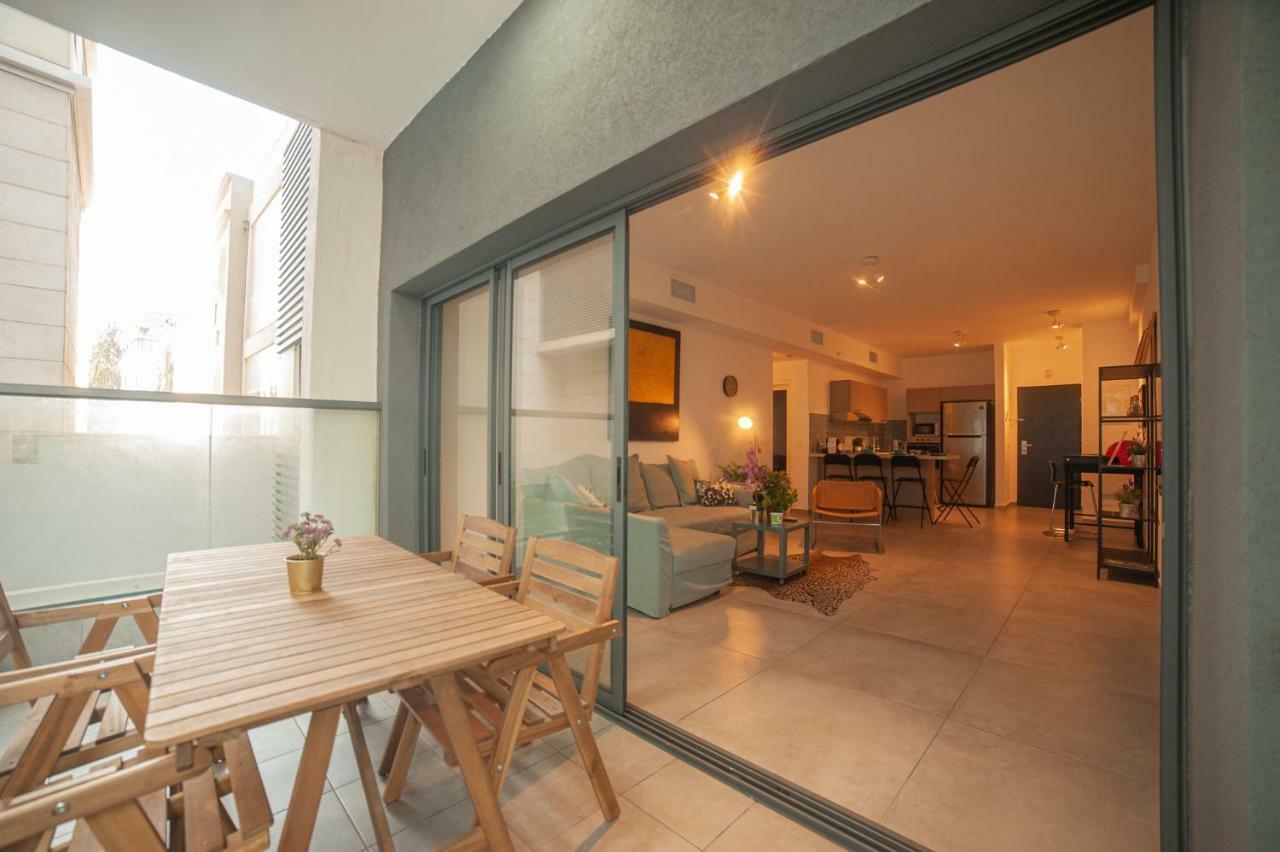 Luxury 2 Bedrooms Rothschild + Balcony